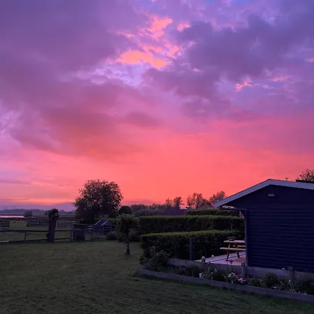 Amsterdam The Stables Dağ evi Oostzaan